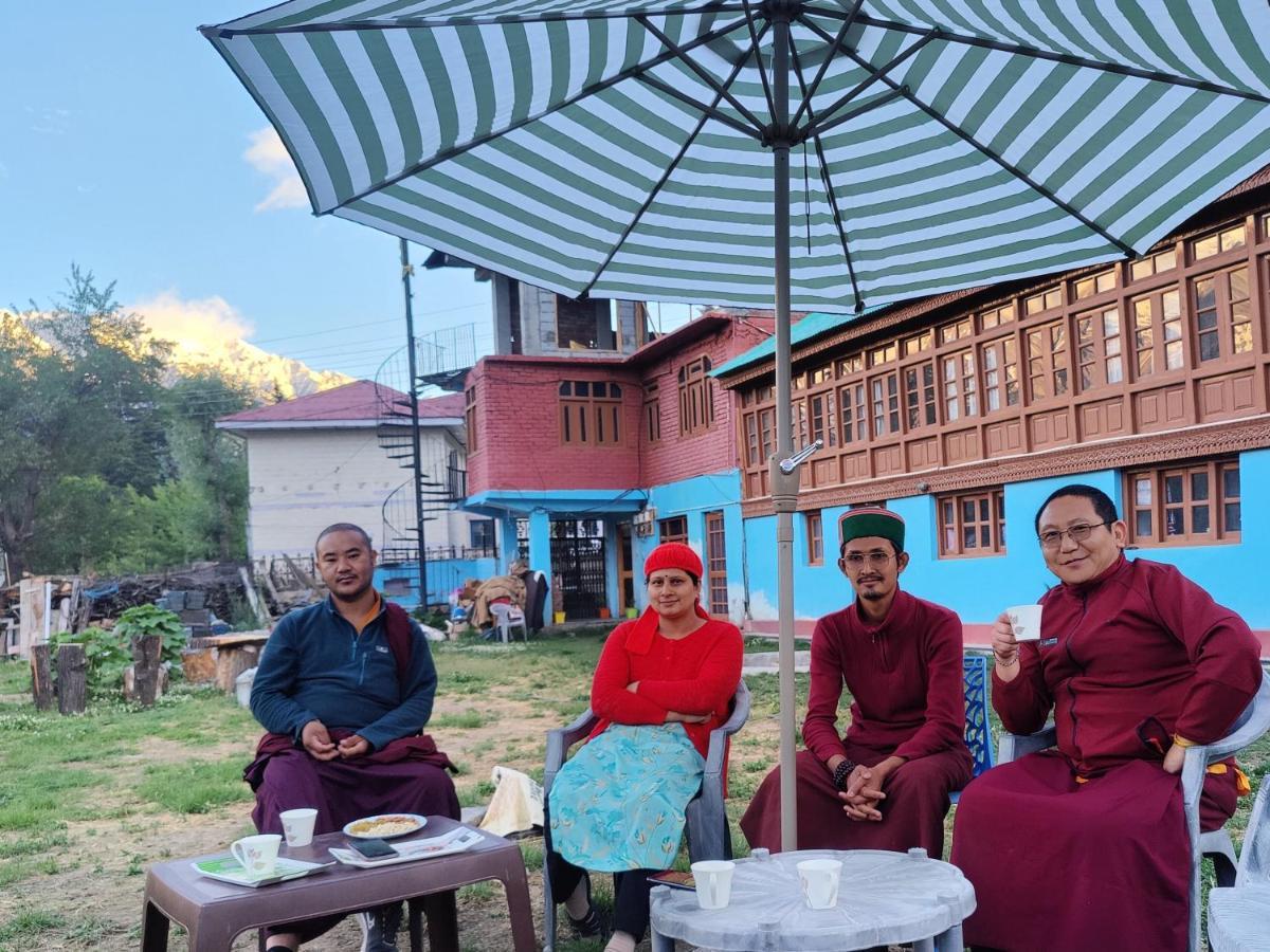 Silk Route Home Stay Kalpa Buitenkant foto