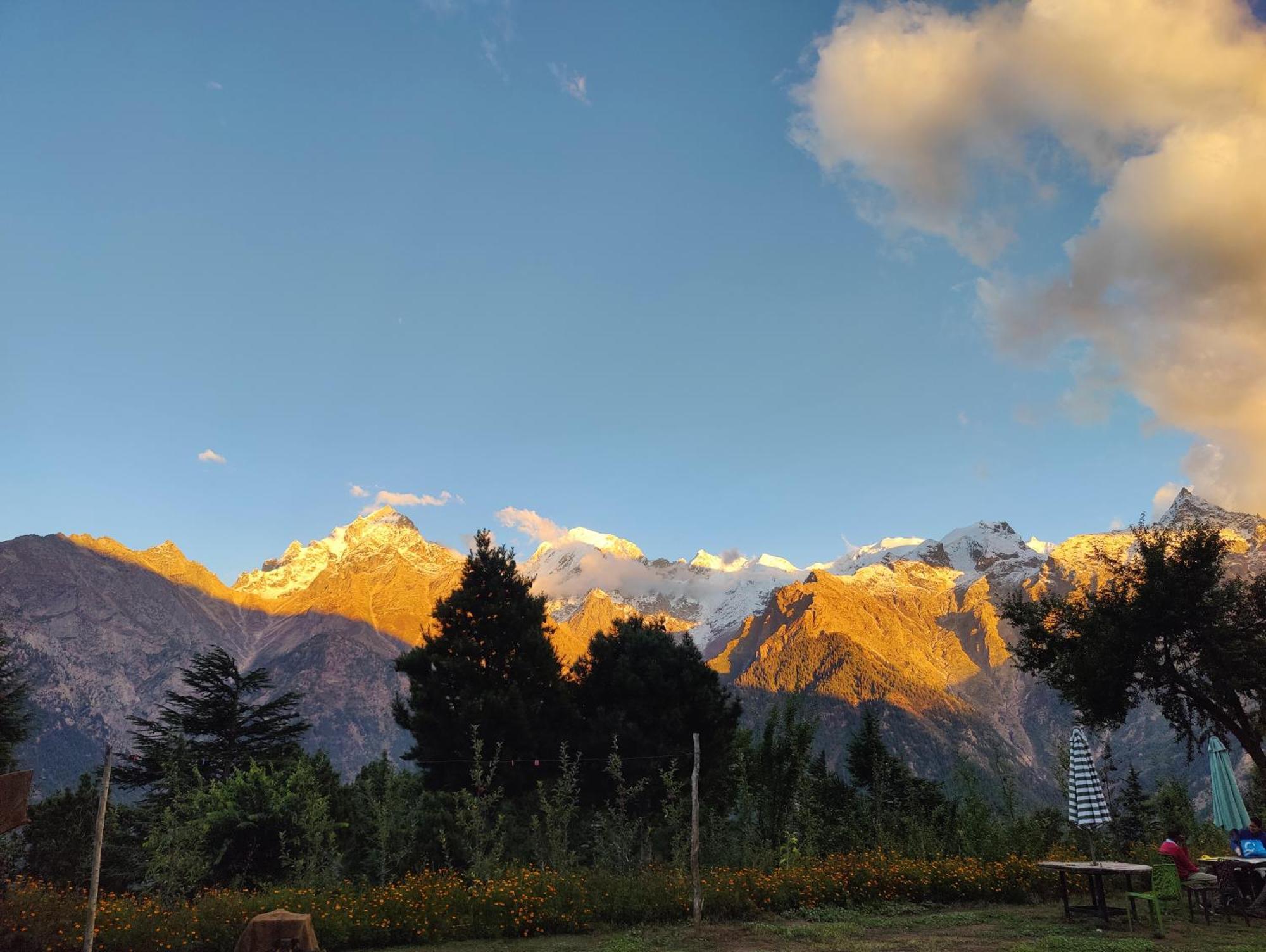 Silk Route Home Stay Kalpa Buitenkant foto