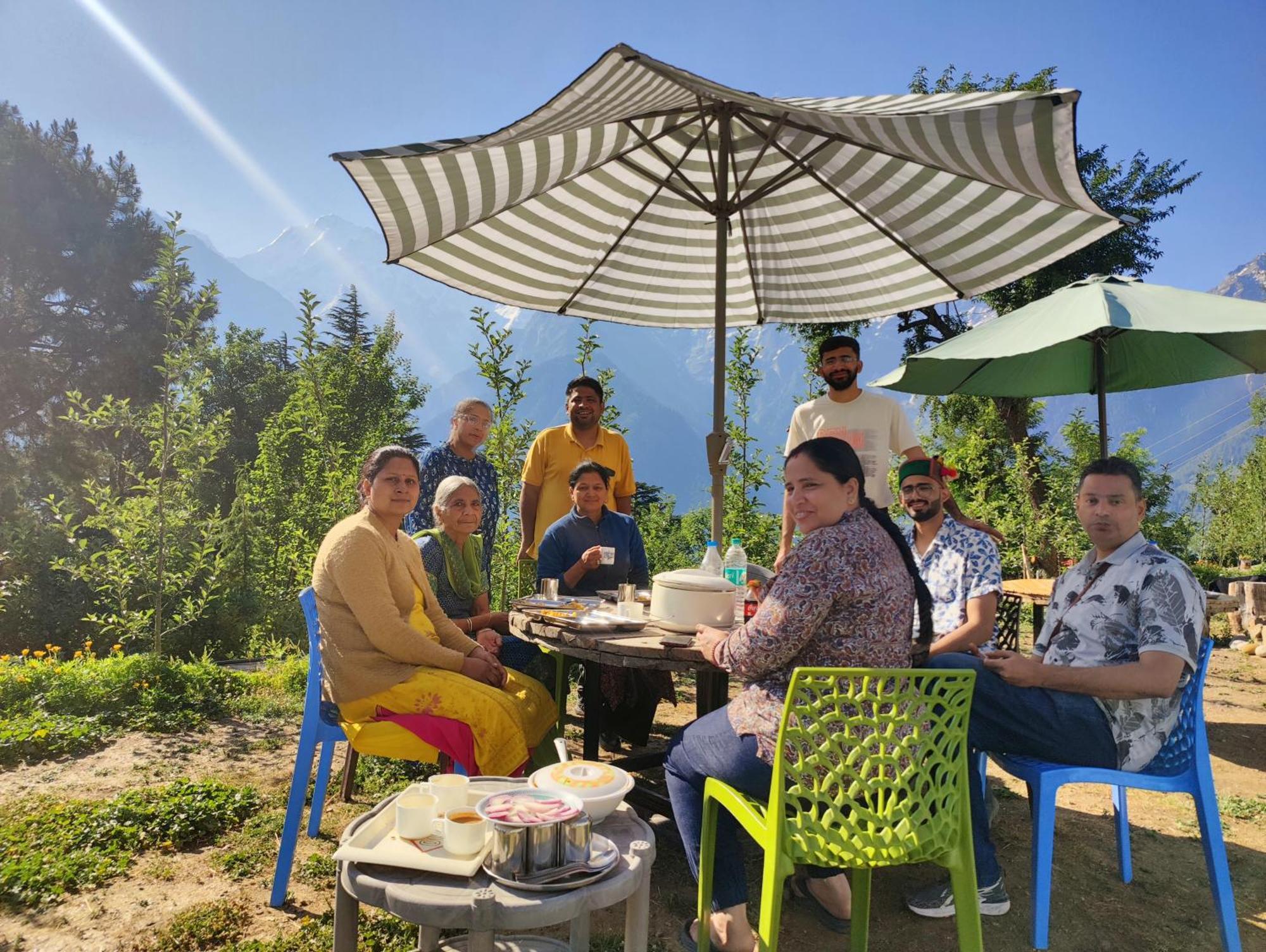 Silk Route Home Stay Kalpa Buitenkant foto