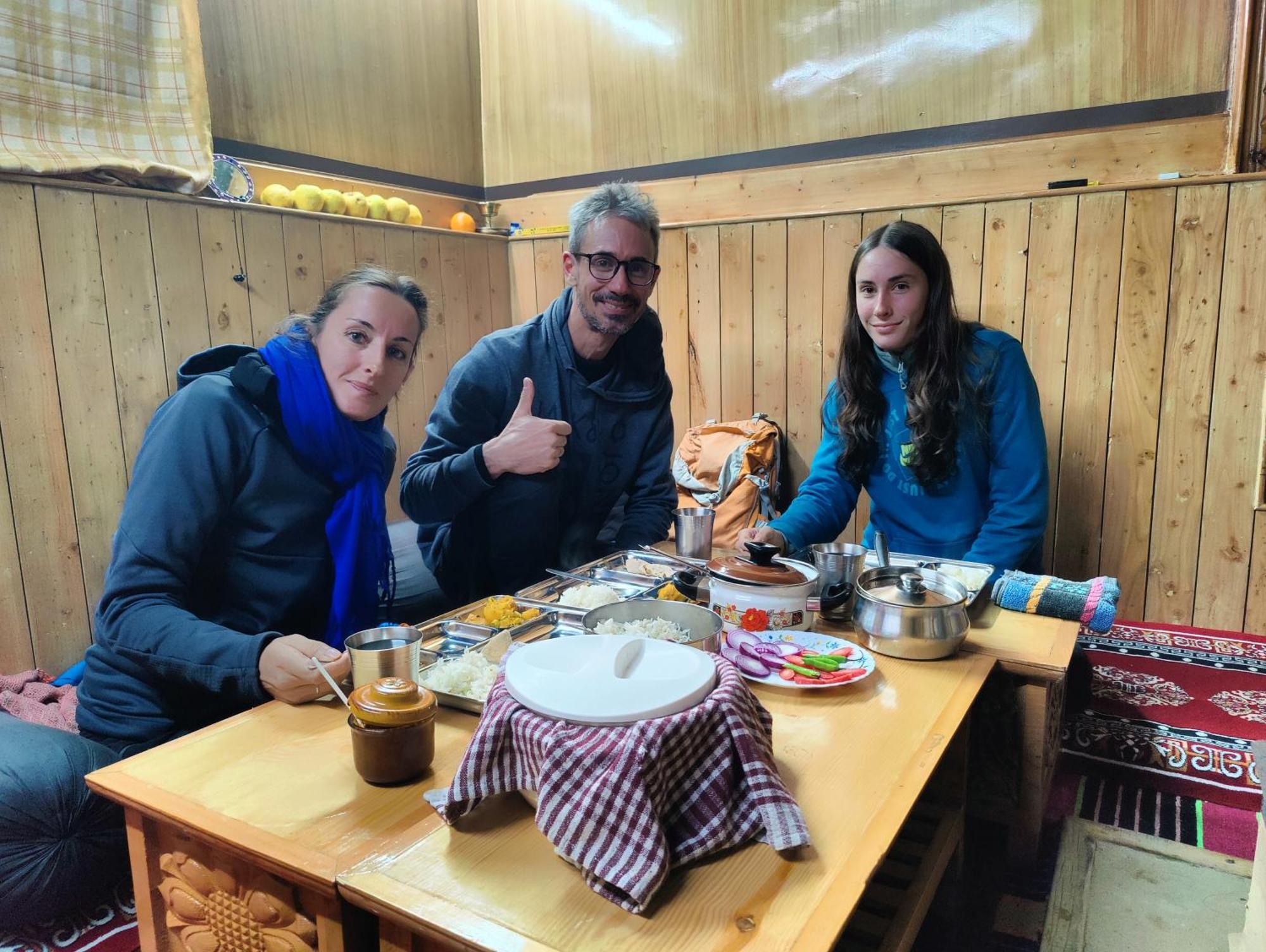 Silk Route Home Stay Kalpa Buitenkant foto